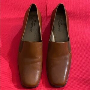 TROTTERS LEATHER LOAFERS - narrow!